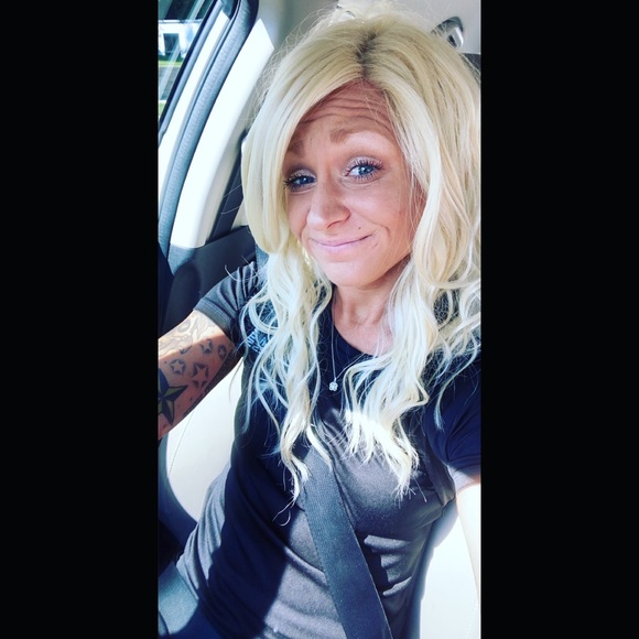 Meet your Posher, Kayla - Picture 3 of 3